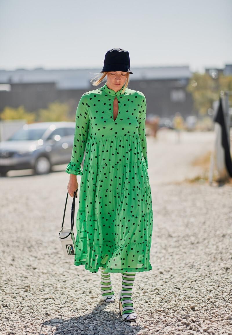 白小白的衣橱|清凉夏日超吸睛的颜色你知道吗?荧光绿格外耀眼,穿对了超时髦