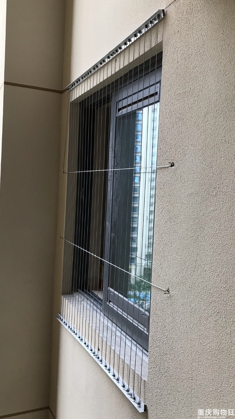 岁月长河重庆 重庆某小区因隐形防盗网吵翻天，说隐形防盗网影响外观农村人才装！