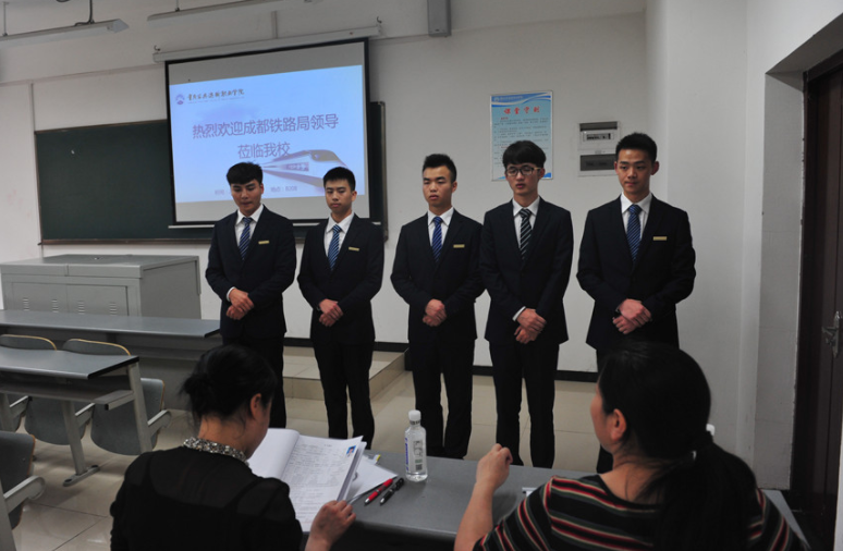 招聘|铁路局公开招聘，普通岗无需笔试直接面试，专科生不要错过