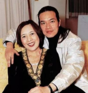 范上官|刘銮雄前妻,被前任追讨11亿上床费,一次1亿,外加39条内裤