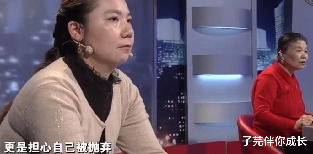 子芫伴你成长 女儿20岁认回生母，15万换生母一套房，养母：补偿我200万