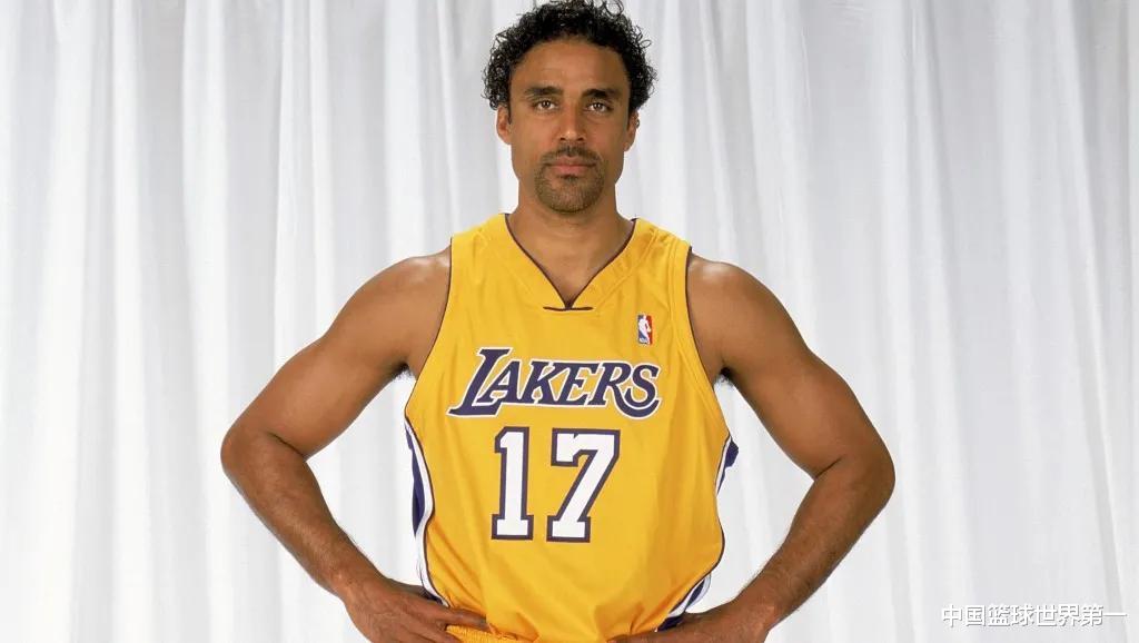 科比·布莱恩特|科比职业生涯中10位最伟大的队友，加索尔才第二