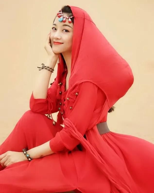 王小玮|玖月奇迹：星光大道走红，相恋14年曲终人散，风光背后有泪水