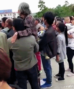 小叶娱记 “楼下新开一家店，去了一次，才知道为啥生意好了”！