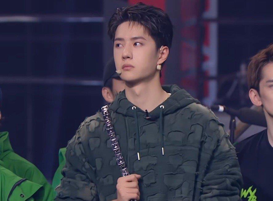 王一博|王一博对待表演有自己的态度，喜欢的都会去体验！