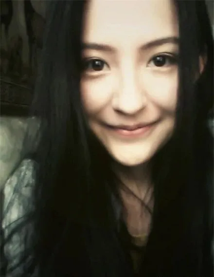 热依扎|艳压佟丽娅，却为孙俪作配，33岁未婚生子：悄悄怀孕然后惊艳所有人？