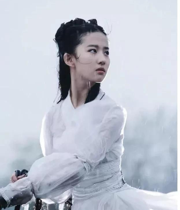 刘浩存|“明明长得一般，却非要演美人”的4位女明星，你认识哪个？