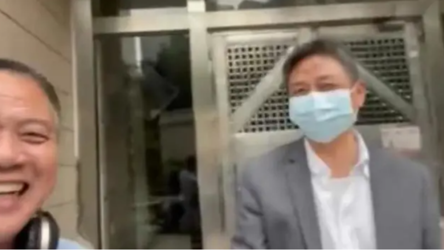 万梓良|港星万梓良自爆全家定居长沙住普通小区,网友:经历多了没钱买豪宅