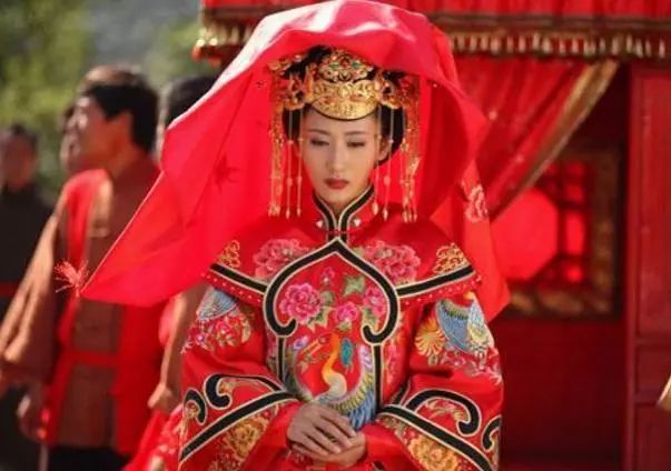 刘銮雄|刘銮雄37岁女儿身价百亿，因她有一要求，至今无人敢娶