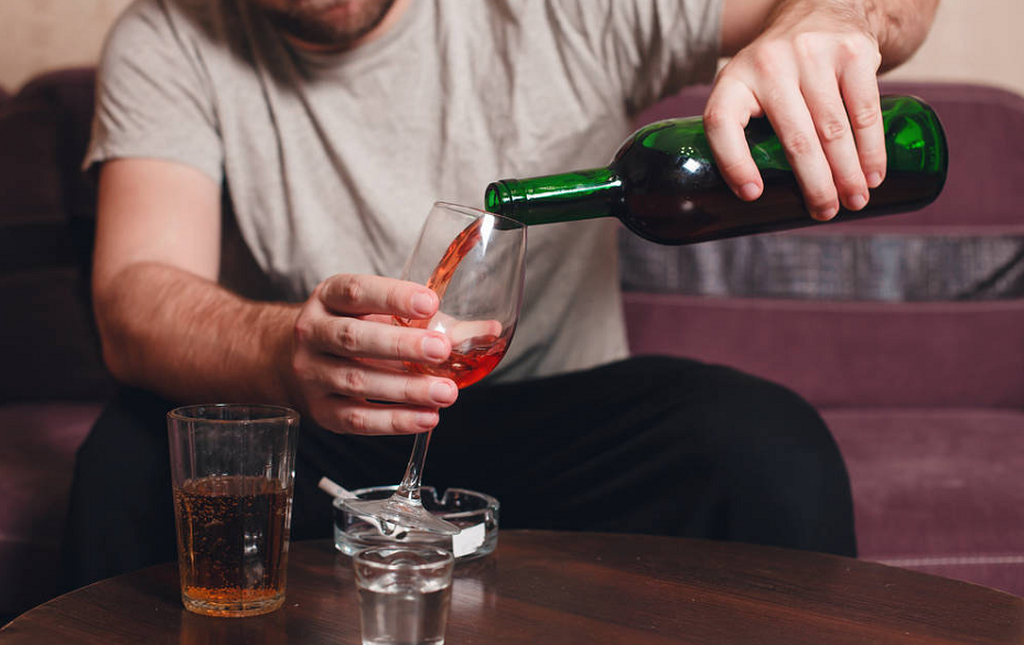 脚气|做一次等于熬夜一周，多数人上瘾，医生：无知，这样做是自毁肝脏