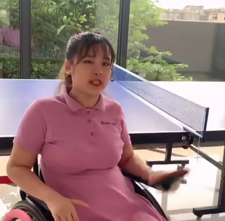 百旺茉莉 贵阳女孩四肢瘫痪，私生活被20万人围观：她到底做了什么？