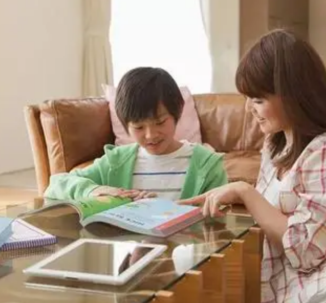 雷七有料|家长想培养好孩子，一定要让孩子养成自律的习惯，孩子会受益一生