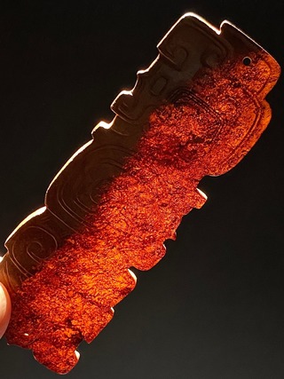 和田玉籽料|西周 和田玉籽料 神人 龙纹珮