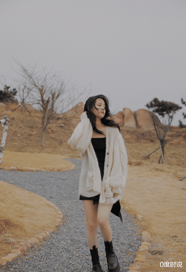 欧阳娜娜|欧阳娜娜活动生图被扒，身材丰满却很显壮，确定是20岁该有的身材