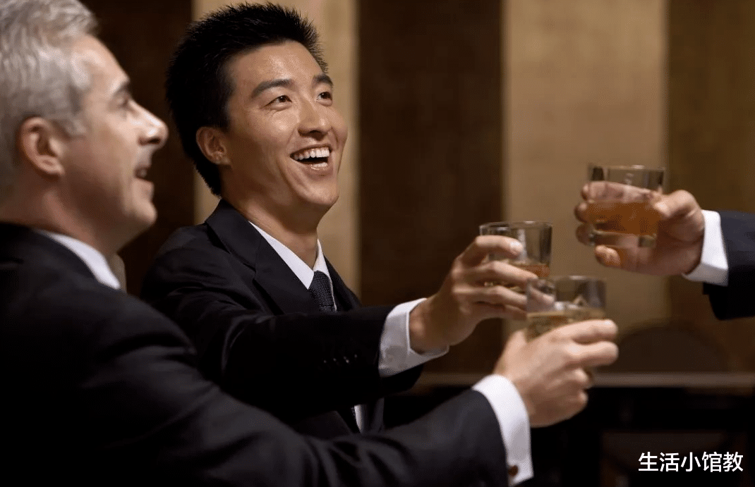  超市20元1瓶的红酒到底能不能喝？酒厂员工不小心泄露了“机密”