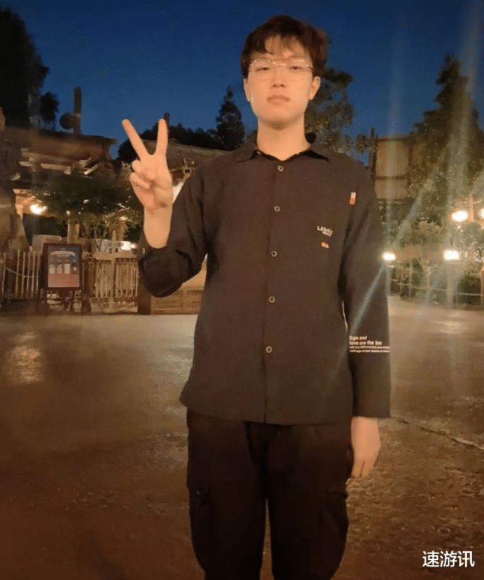 上单|减肥成功！SN上单阿Bin晒生活照，肥宅秒变美男子