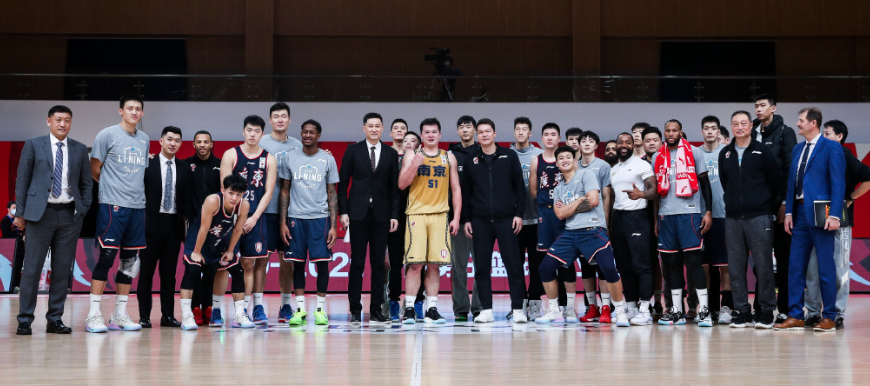 杜锋|轰161分让吉林球员震惊，周鹏拿主帅开涮，杜锋催泪发文引热议！