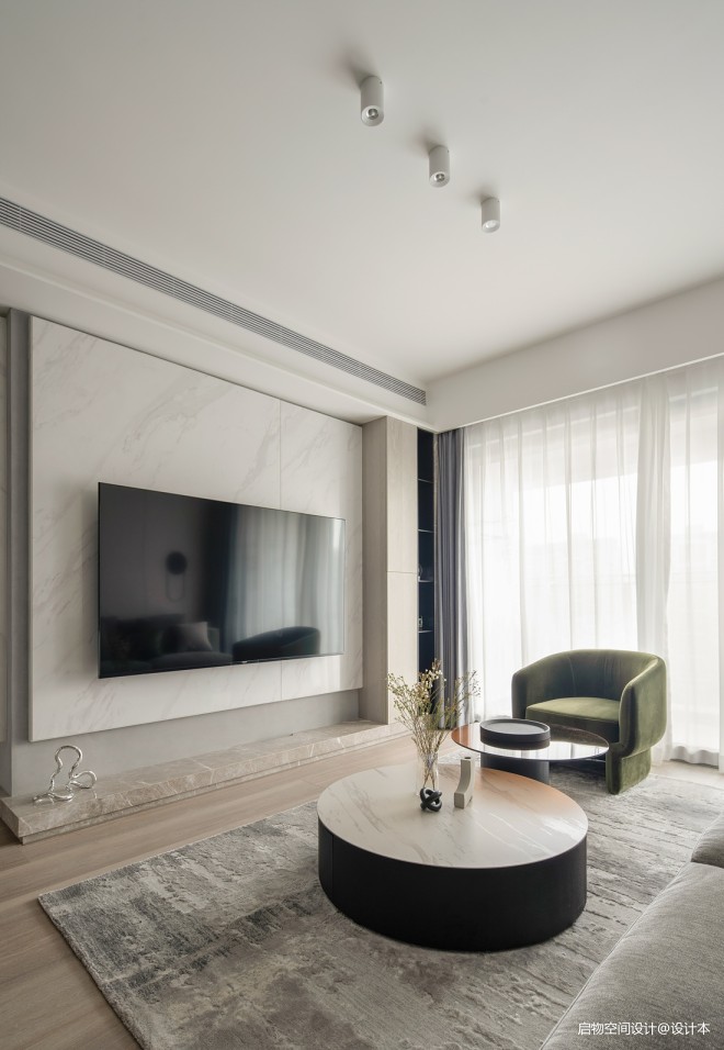 |拥有现代天井，原始自然感强烈的简约开放家