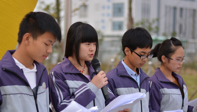 云南一15岁男学生自杀身亡,曾遭班主任暴力虐待,校方拒不担责