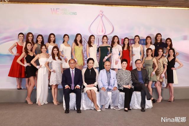 Nina昵娜|姜还是老的辣！63岁朱玲玲高调为晚辈们打call，穿旗袍输年龄赢穿搭抢尽风头