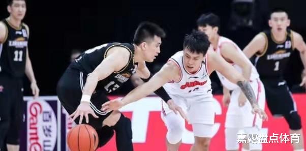 火箭队|总决赛首战赛后！杜锋赞美三人防守+谈易建联，杨鸣承认两队差距