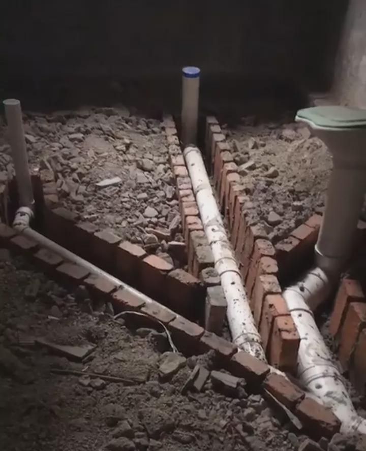 水电工这样给我家布置下水管道，真的让我很满意不得不竖起大拇指