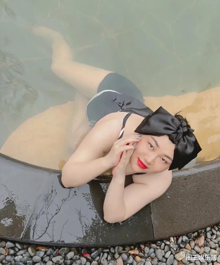 杨天真|丰腴雍容！杨天真晒泳装显富态，自信的女人才美丽！