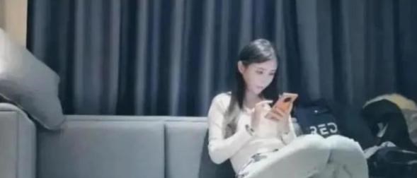 交易 “小宝寻花”被抓,酒店直播色情交易终落网,清纯小妹们违法吗?