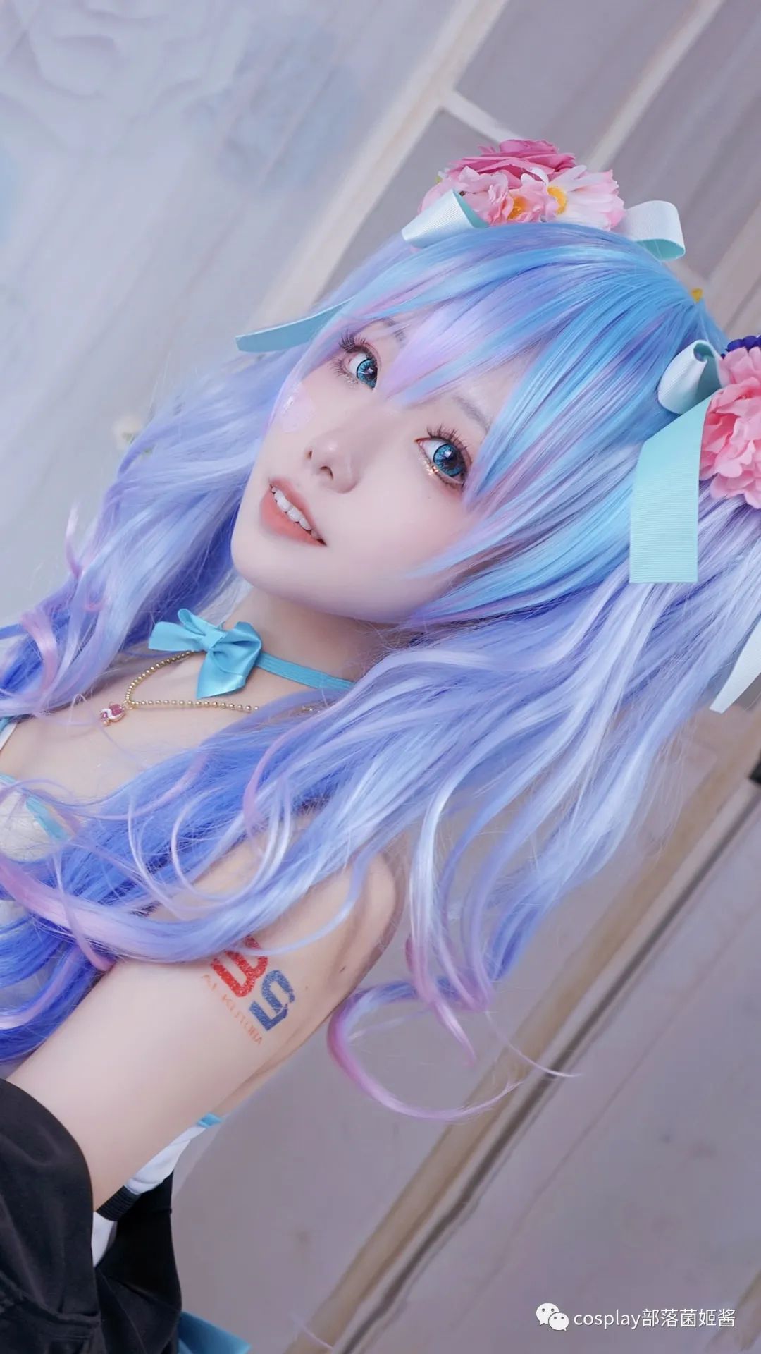 初音未来|cos：初音未来大长腿爱言叶cos正片@蓝多余