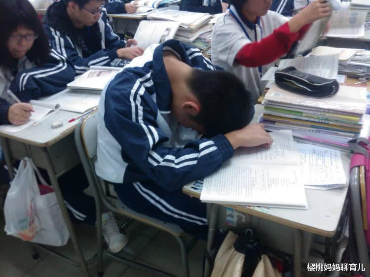 樱桃妈妈聊育儿|高中晚自习被“叫停”，很多家长却不买账，教育部的回应受称赞