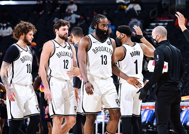 籃網(wǎng)隊|官宣！火箭連續(xù)召回2人，籃網(wǎng)喜獲“小卡佩拉”，湖人舊將遭哄搶