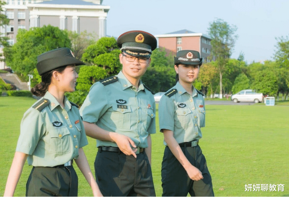 文职|2021铁饭碗最新排行榜，公务员无缘前5，榜首意外成“新宠”