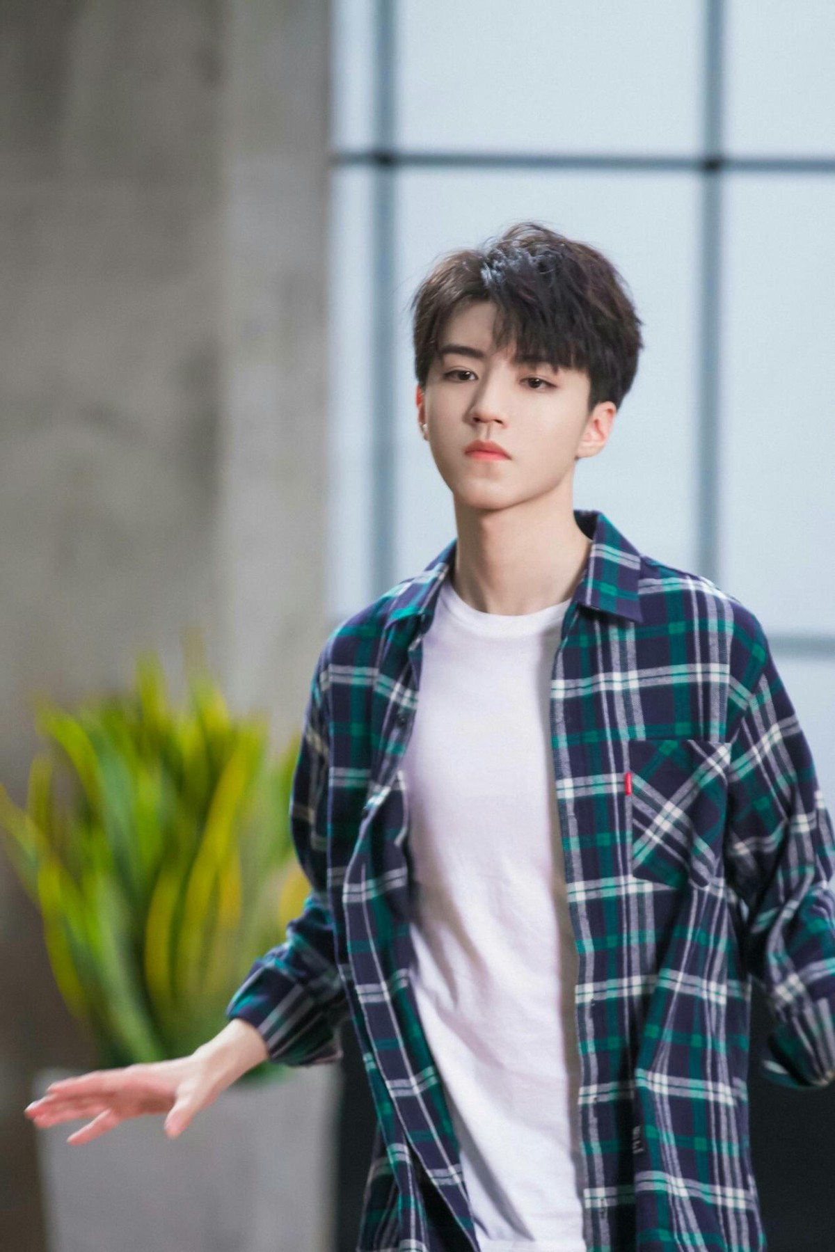 王俊凯|说起来王俊凯这个人，大家想到的可能是帅气开朗，笑起来还有小虎牙