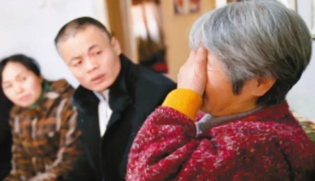 脑部奤聊 「七十万买不到一张床」，老人花光积蓄买下儿媳，却只能睡沙发