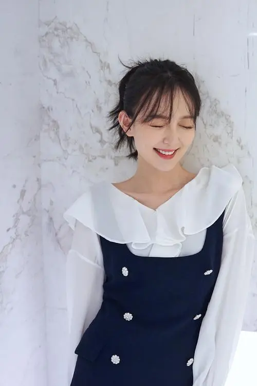 美瞳|人美歌甜，她为什么就不红呢？