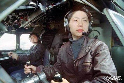 空间站 航天员要学30门课、受800斤压力，父亲劝王亚平：地球外面太危险