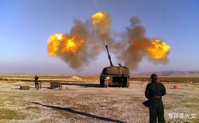 军人|3个炮弹砸向一个坑！8国已购1700套 号称亚洲第一炮 英国又要买