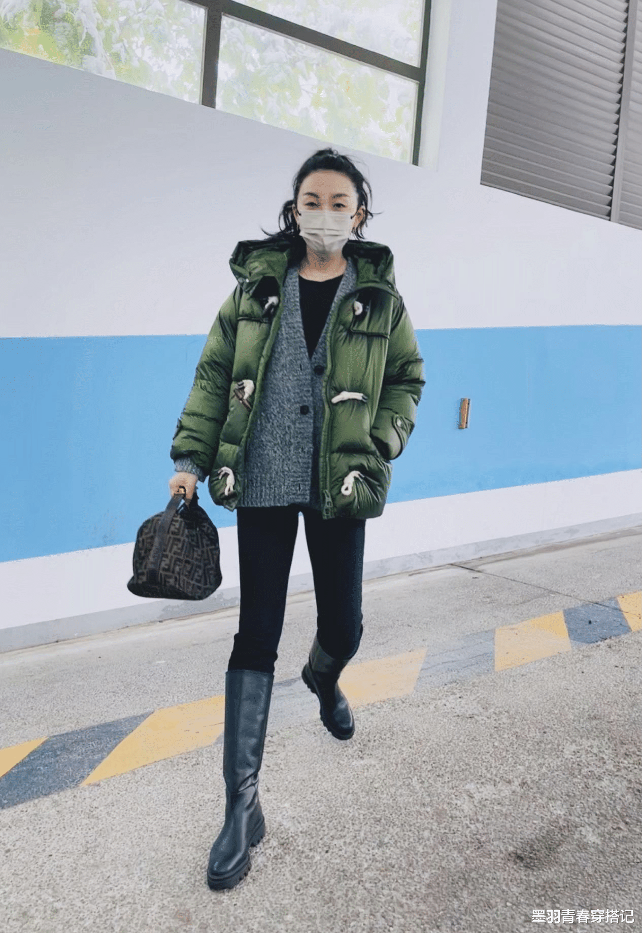 墨羽青春穿搭记 冬天了,呢子衣大势已去,羽绒服才是保暖王,配九分裤保暖又时髦