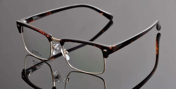 90后宝妈经验|眼镜行业到底多暴利?成本不到7元的镜片,价格却卖到1898元