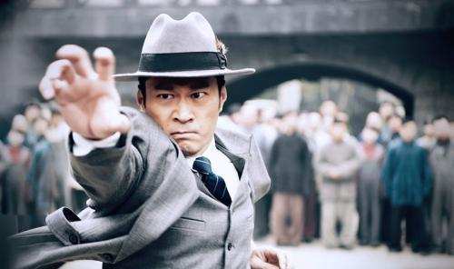 张馨予|他放弃了高薪来到娱乐圈，娱乐圈滚摸爬打好多年，一直不火