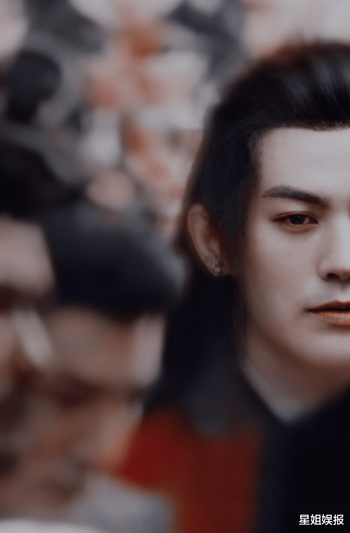 陈思铭|从选秀冠军到童年白月光“无花”，出道17年没火的他，还跟肖战合作过三次