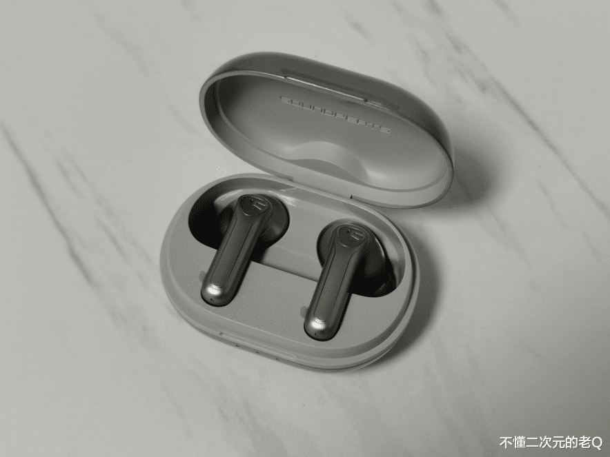 耳机|宝藏品牌SoundPEATS再推爆款，圈铁分频打造哇塞音质，499闭眼入