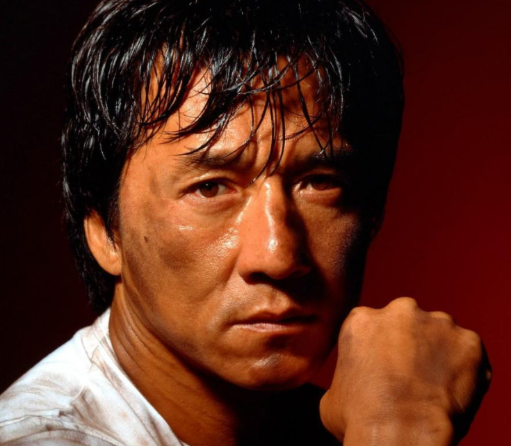 陆子艺|她6岁被成龙抱着上春晚，14岁演《花千骨》被说丑，现在颜值大变