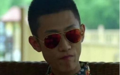 |同样是演痞子，前4位只能算模仿，最后一位隔着屏幕都让人害怕