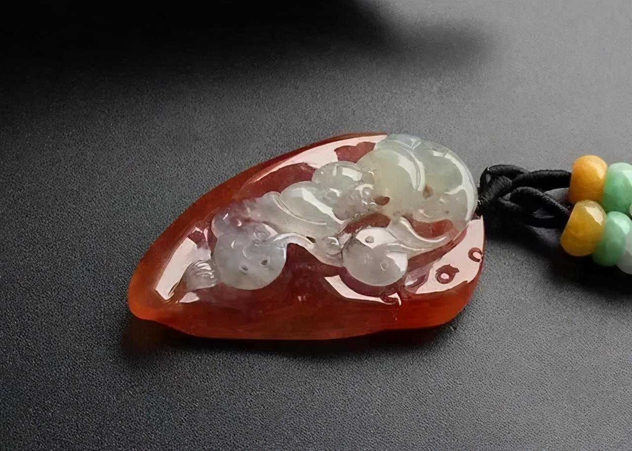 |小万买下的翡翠明料，却因这一点，起货后价值翻了几十倍