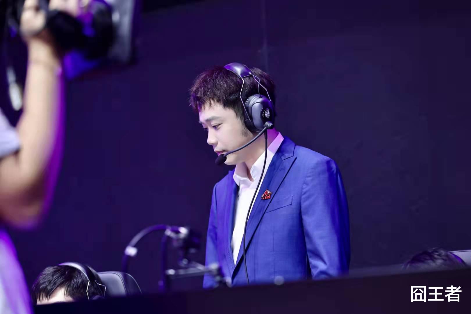 教练|AG三大教练只会打好牌？A教提前离职，张角在B组挣扎，月光在画饼