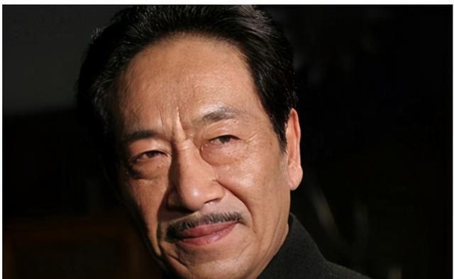 王奎荣|国家一级演员美娇妻对比，杜旭东老婆够美了？看看王奎荣老婆！