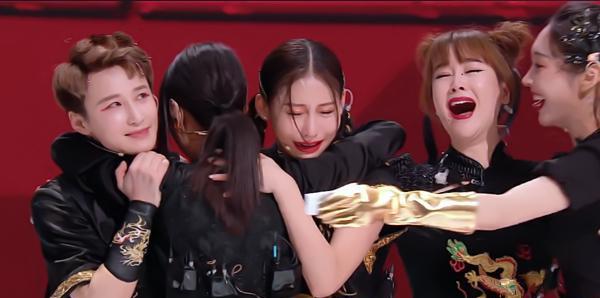 阿兰|阿兰被淘汰，《浪姐2》的“遮羞布”终于被扯下了！