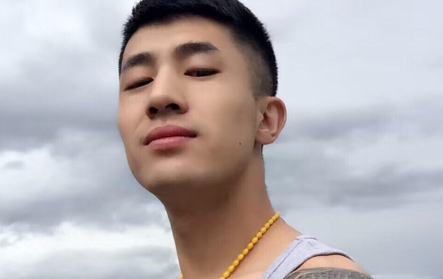 仙洋|网红仙洋“出狱闹剧”谜底被揭开，徒弟直播间公开道歉，承认炒作