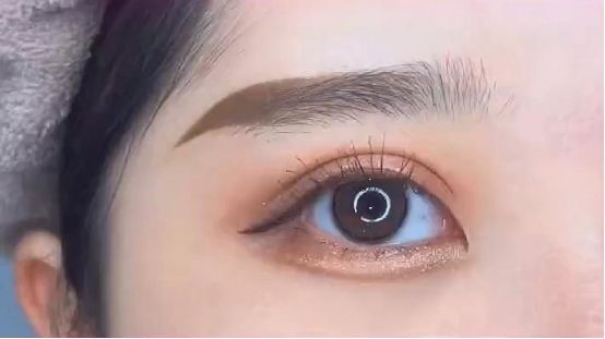 眼镜 戴眼镜妆容？近视姐妹看过来，打造自然眼妆！